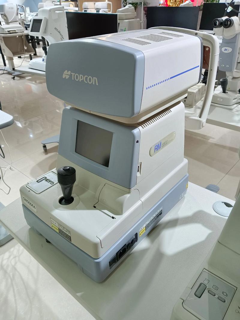 拓普康RM8800驗光儀 一代神機，數碼眼鏡時代的精準之眼